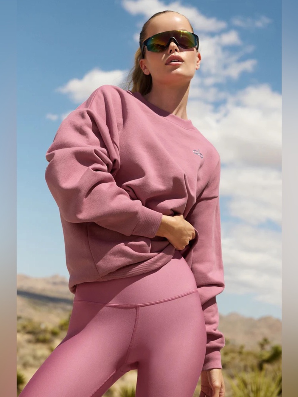 ALO YOGA | ✨NEW✨ Accolade Crew Neck Pullover in Pink Wild Rose